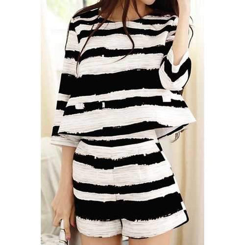 Stylish Jewel Neck 3/4 Sleeves Striped Blouse and Shorts Suit For Women - L